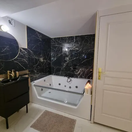 Tres Belle Dependance Relaxante Totalement Independante Tours