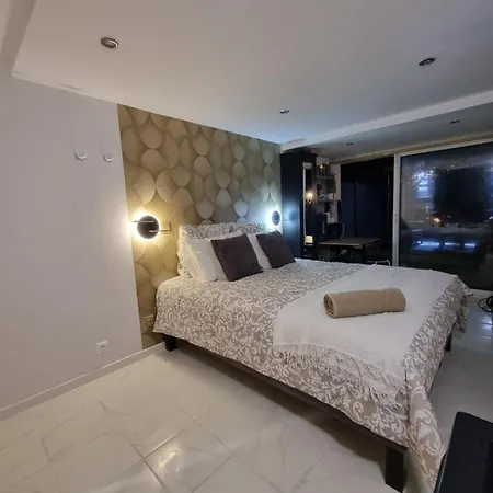 Tres Belle Dependance Relaxante Totalement Independante Apartment