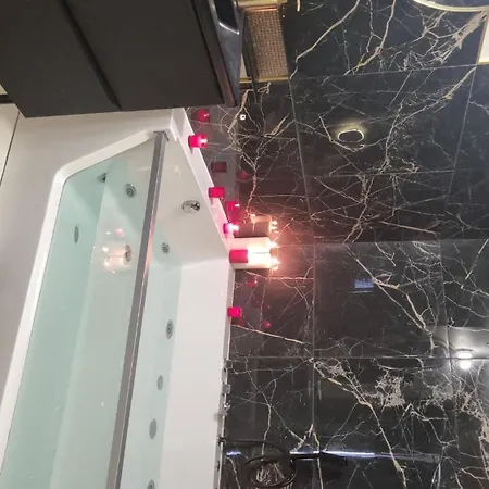 Tres Belle Dependance Relaxante Totalement Independante Tours