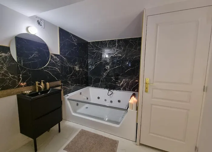 Tres Belle Dependance Relaxante Totalement Independante Тур